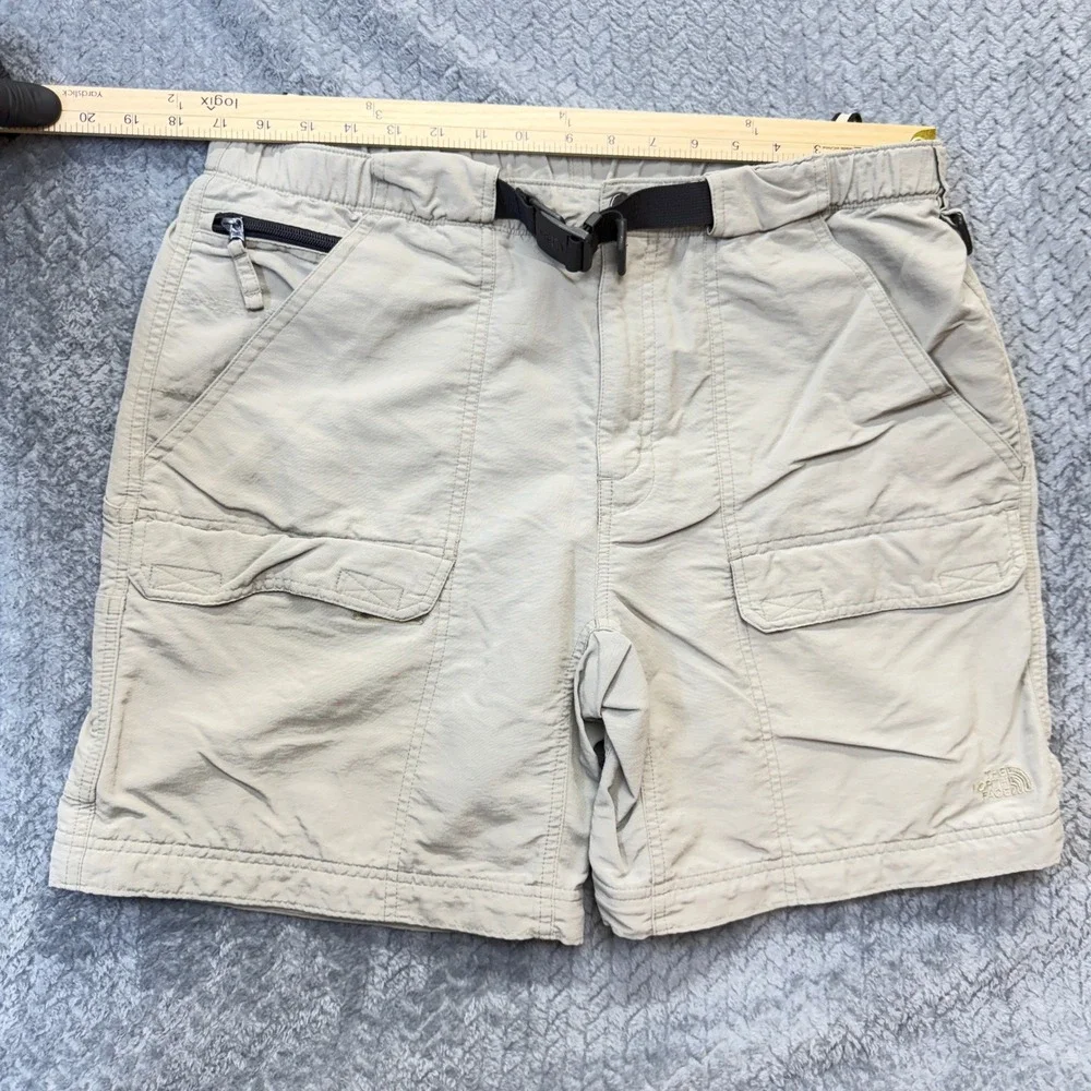 The North‎ Face Cargo Shorts Mens Large Tan Nylon Hiking Belted Utility Pockets